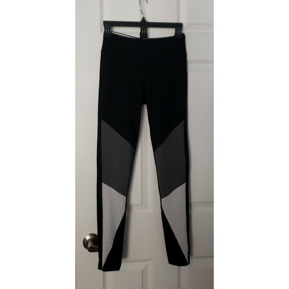 Athletic Womans‎ Leggings Size Small
